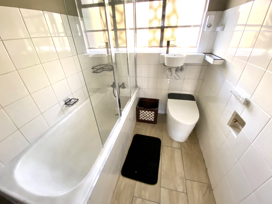 0 Bedroom Property for Sale in Sea Point Western Cape